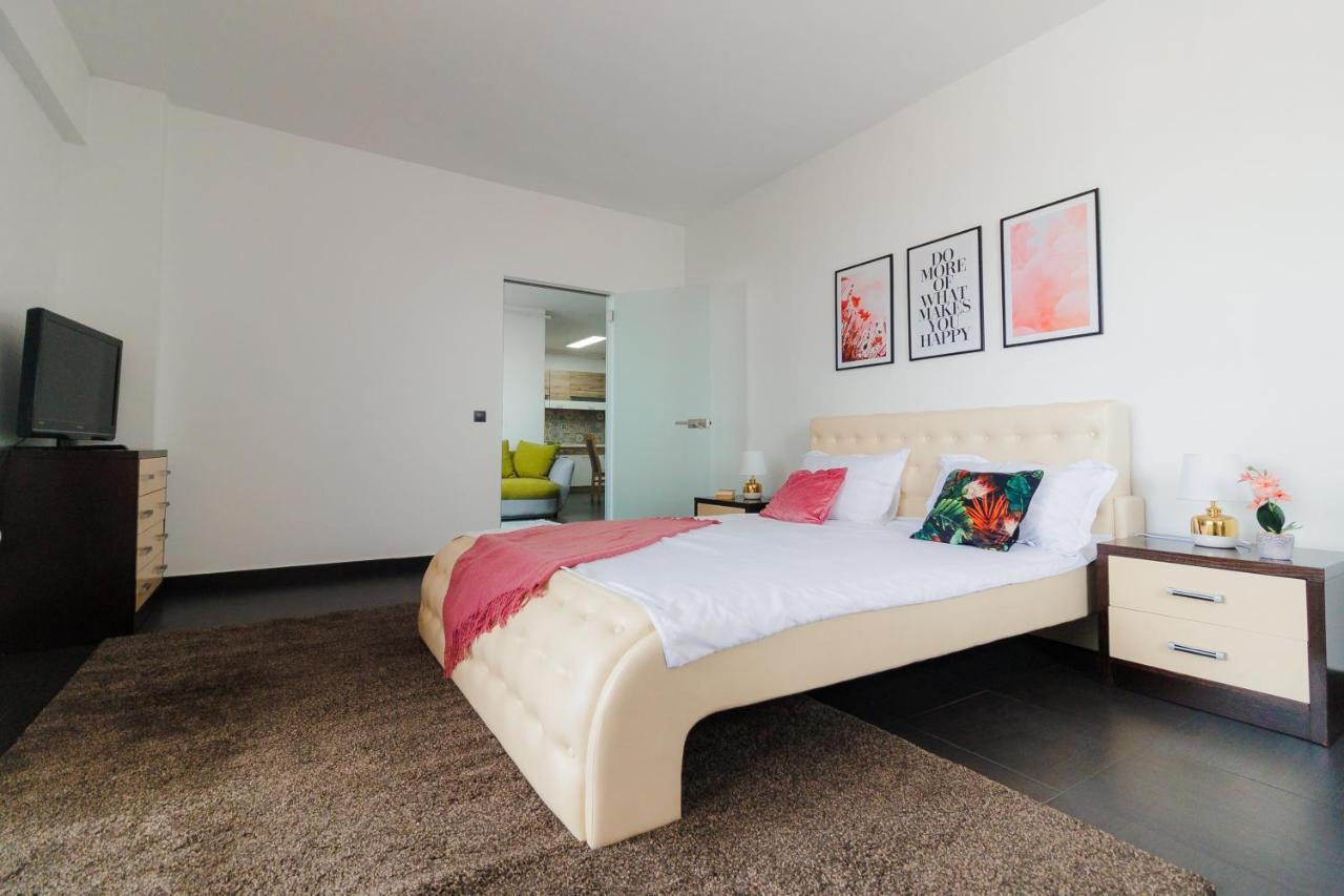 Plaza Apartment Сату-Маре Экстерьер фото