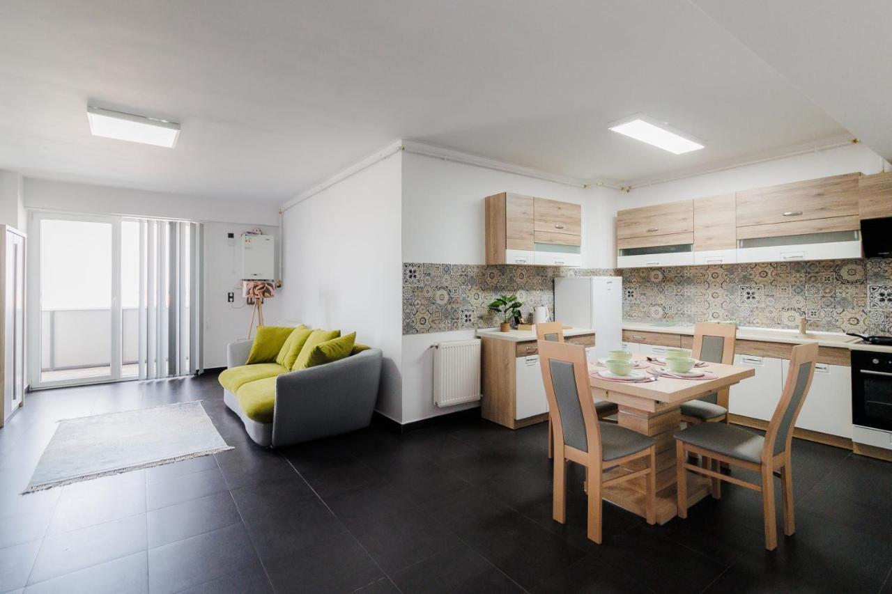 Plaza Apartment Сату-Маре Экстерьер фото