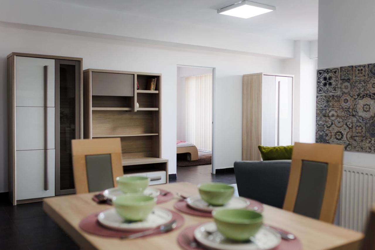 Plaza Apartment Сату-Маре Экстерьер фото