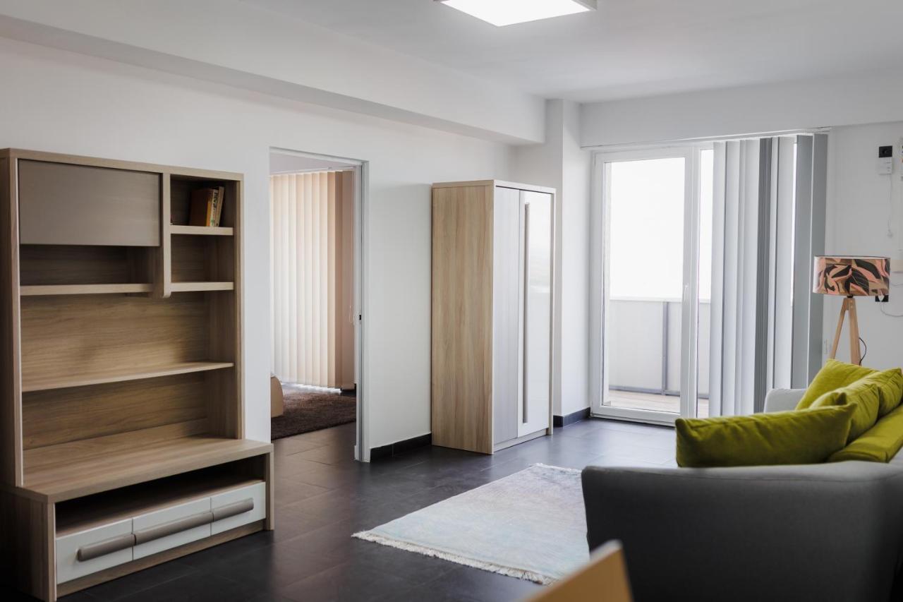Plaza Apartment Сату-Маре Экстерьер фото